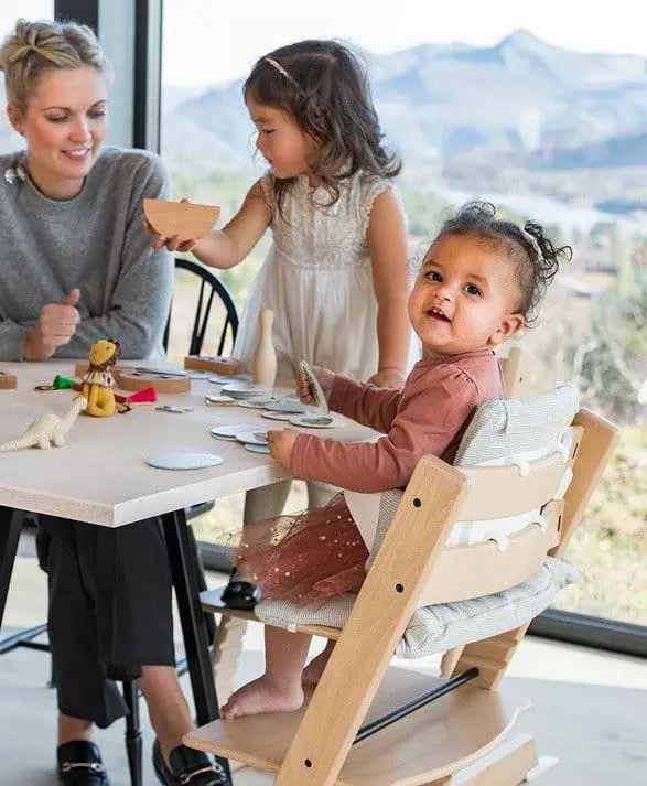 Stokke Tripp Trapp – krzesło do karmienia z drewna bukowego lub dębu - obrazek 28