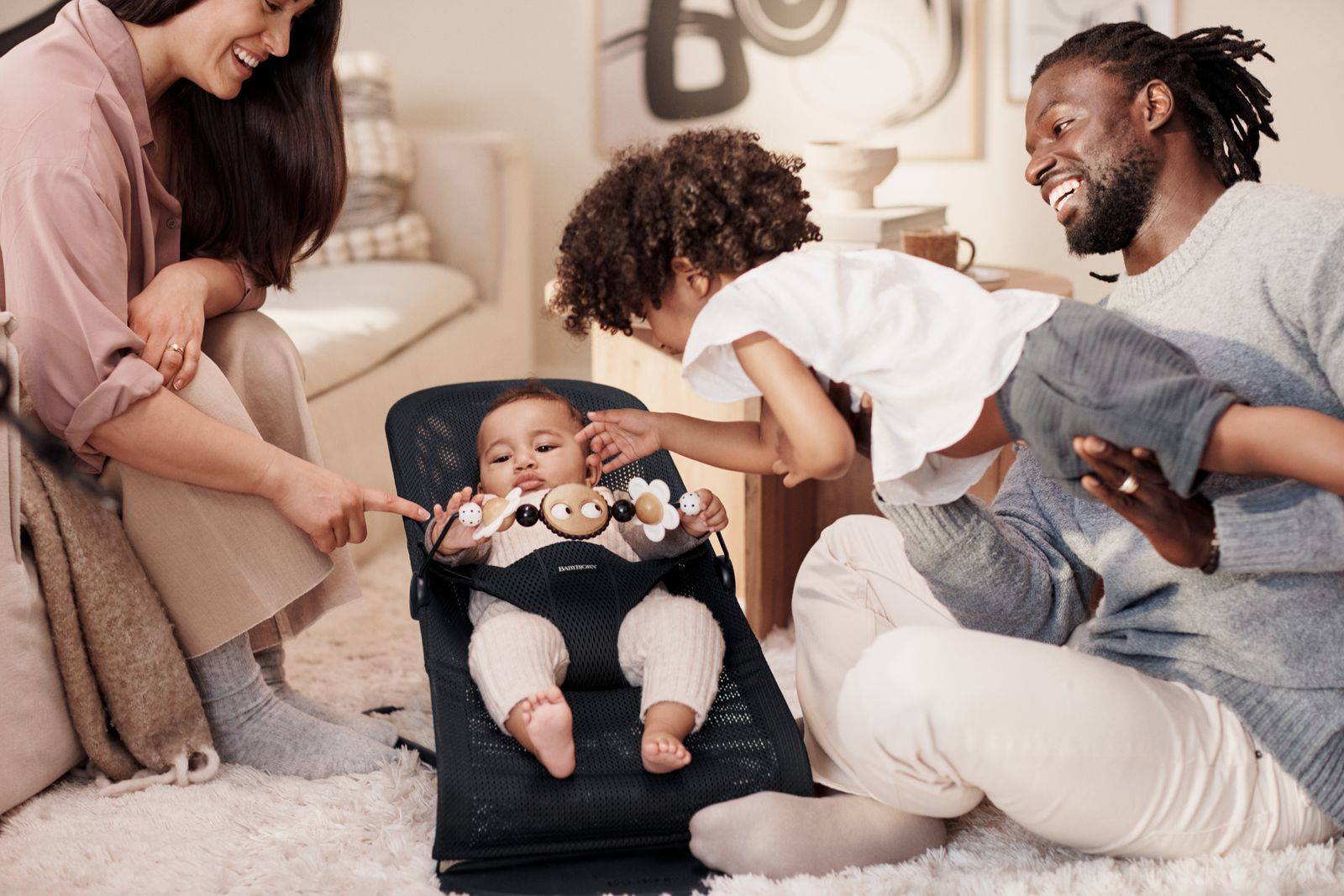 BabyBjorn – zabawka Googly Eyes Black and White do leżaczka Bliss i Balance Soft - obrazek 4