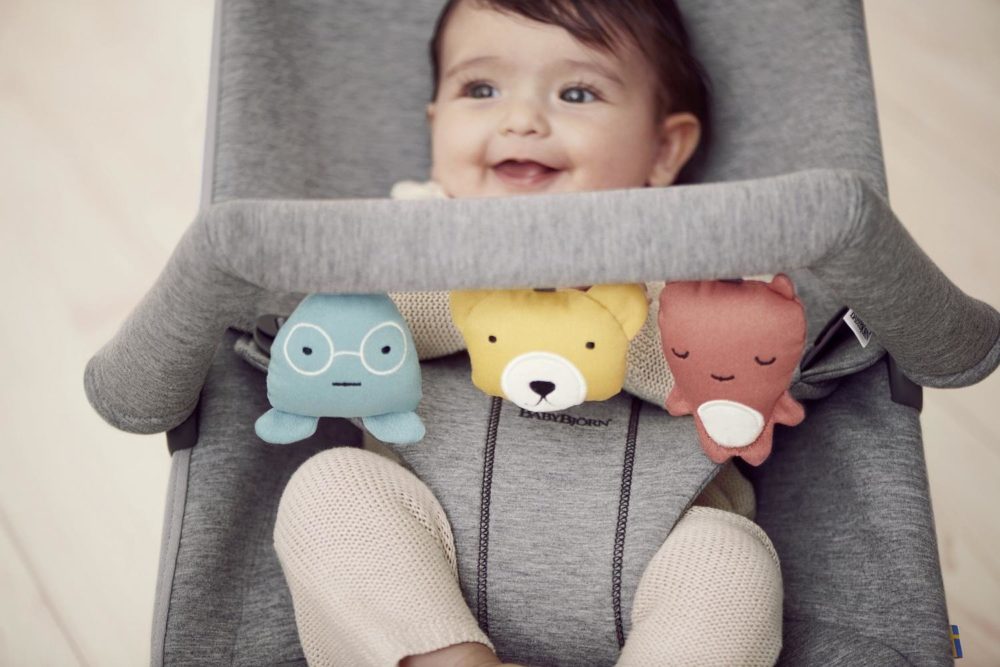 BabyBjorn – zabawka Soft Friends do leżaczka Bliss i Balance Soft - obrazek 4