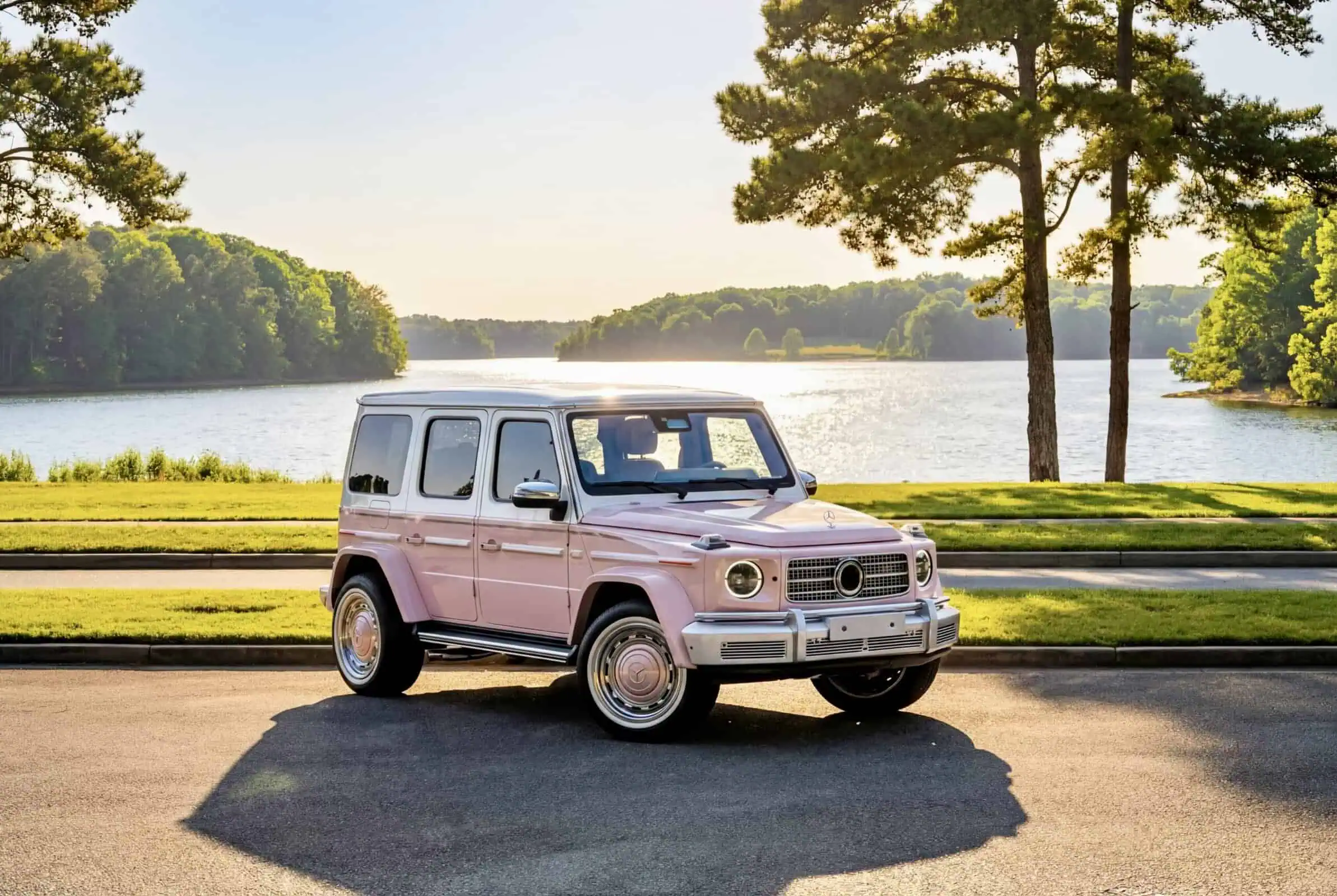 Carlex Vintage G-Wagon Vintage Edition featuring signature blush pink metallic finish with arctic white roof