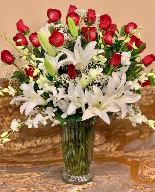 36 Personalized Roses with Lilies