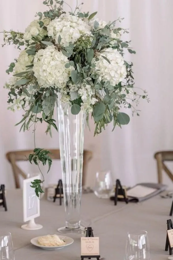green-and-white-tall-wedding-centerpiece