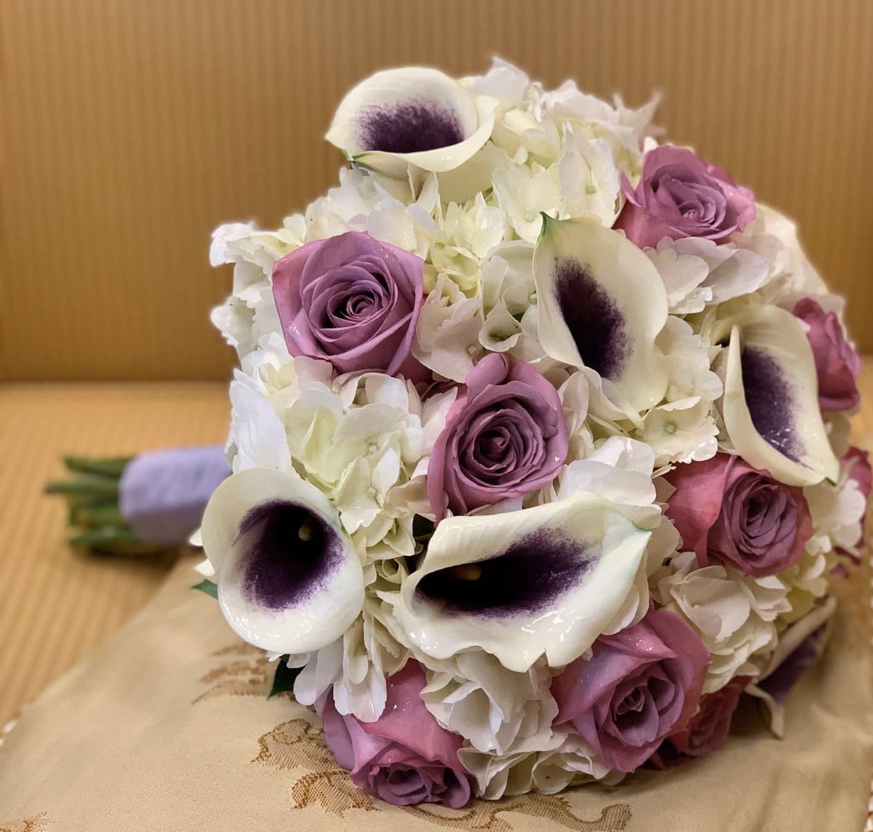 Purple mini calla and purple roses bouquet, las vegas