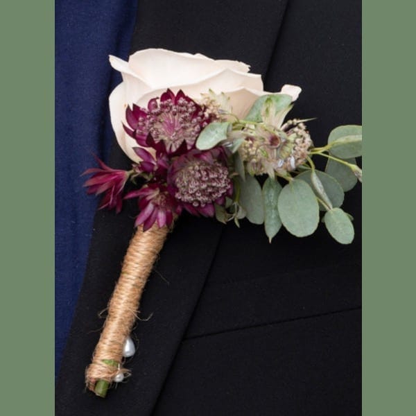 dusty rose and cream boutonniere las vegas