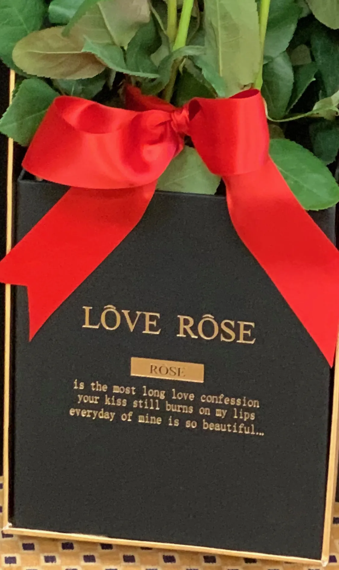 LONG STEM FRESH ROSES Black Box - Image 3