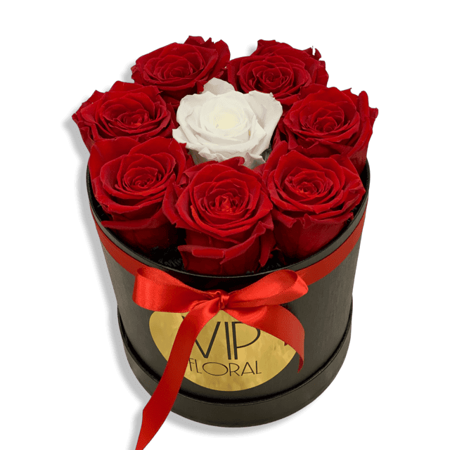 7 red preserved roses + 1 white - Image 3