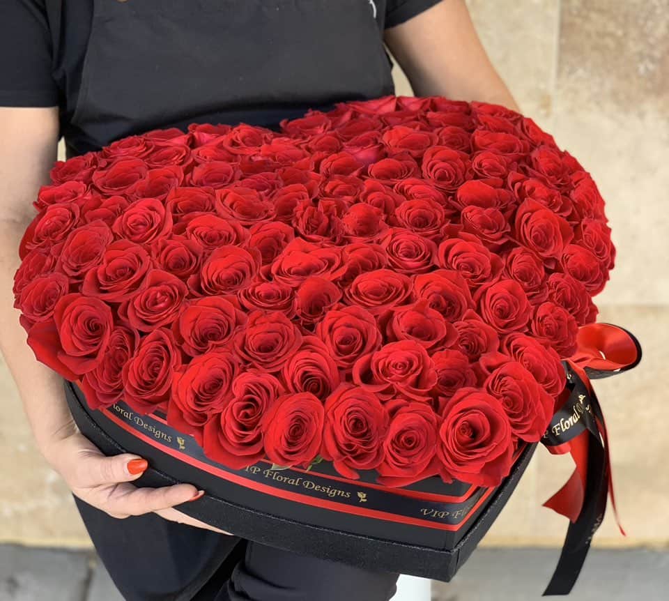 150 Red Roses in Las Vegas | The Ultimate Symbol of Love & Romance