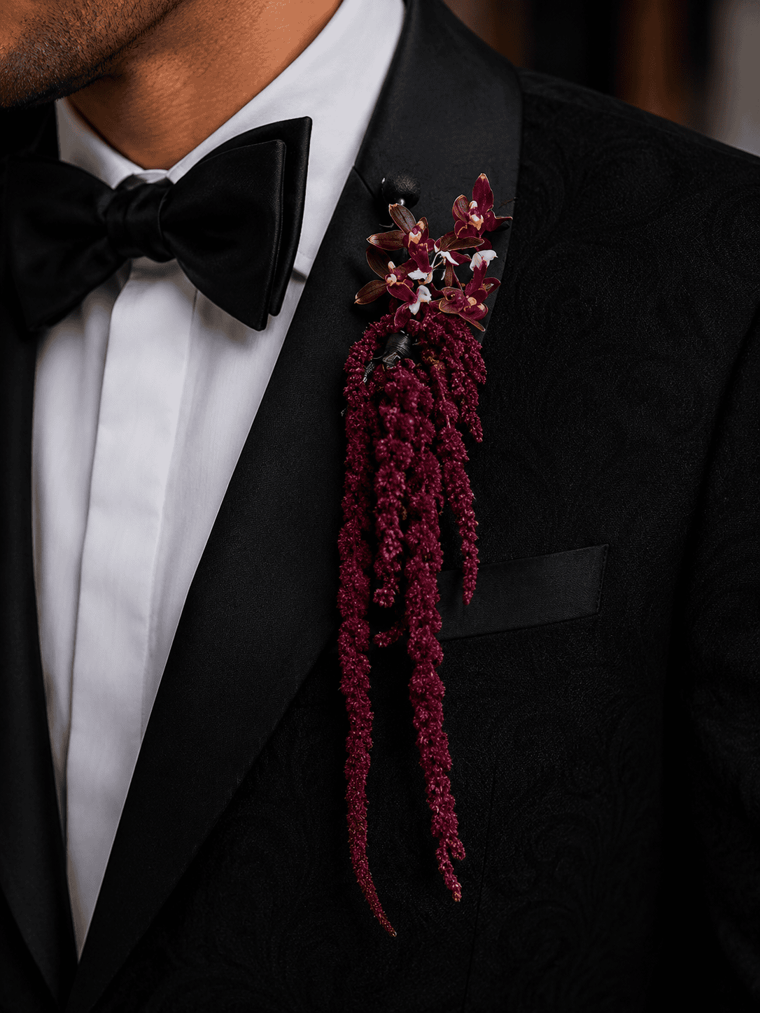 Velvet Noir – Luxury Cascading Bridal Bouquet - Image 2