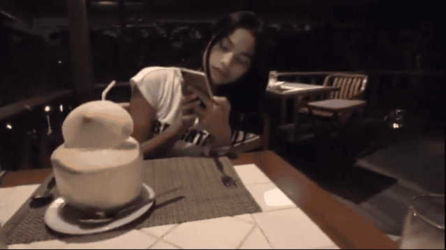 mahasiswi cantik meki pink menggairahkan di hotel