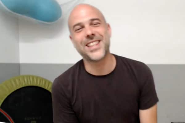 Sergio Villacampa: Graduado en Óptica y Optometrista. Terapeuta visual y monitor de Yoga Visual