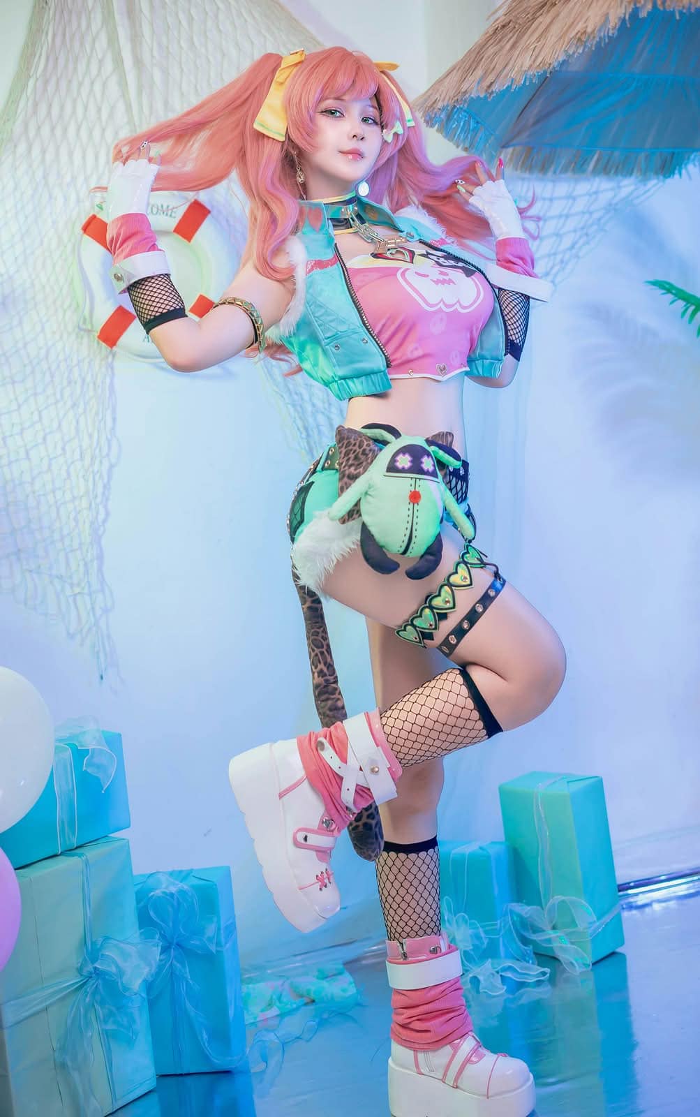 Pyon Lay|Nicole COS写真:随性不羁的都市灵韵 14 Pyon Lay COS写真|Nicole鲜活灵动的少女气质