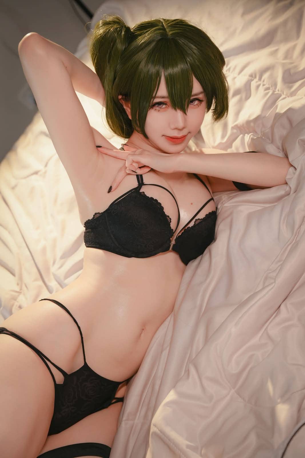 Sally Dorasnow|Ubel Lingerie COS写真:慵懒桀骜的私域格调 11 Sally Dorasnow乌贝尔COS作品,慵懒桀骜的轻奢气质