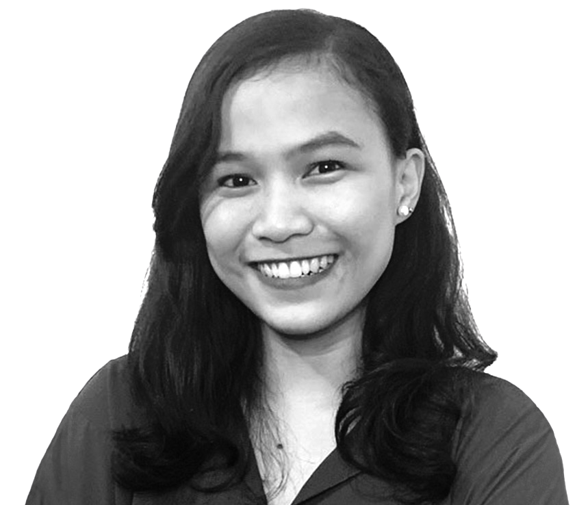 Portrait of a smiling woman representing Voro team.