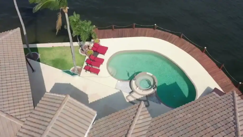 Eagle Tile Capistrano Maple Creek Blend