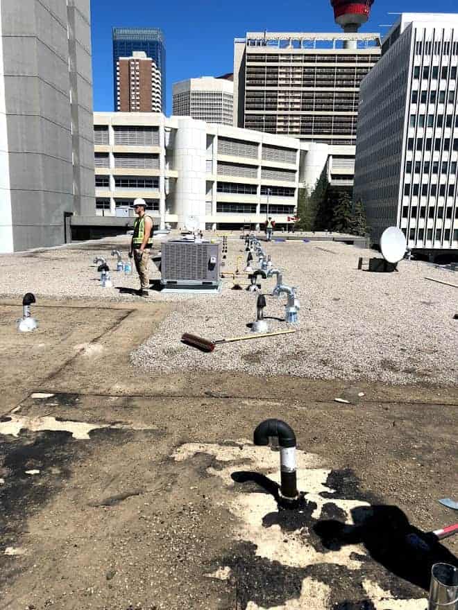 82E384B3-E85F-4CED-AD3F-7C3EE5258550 W4SR on a flat roof in downtown Calgary