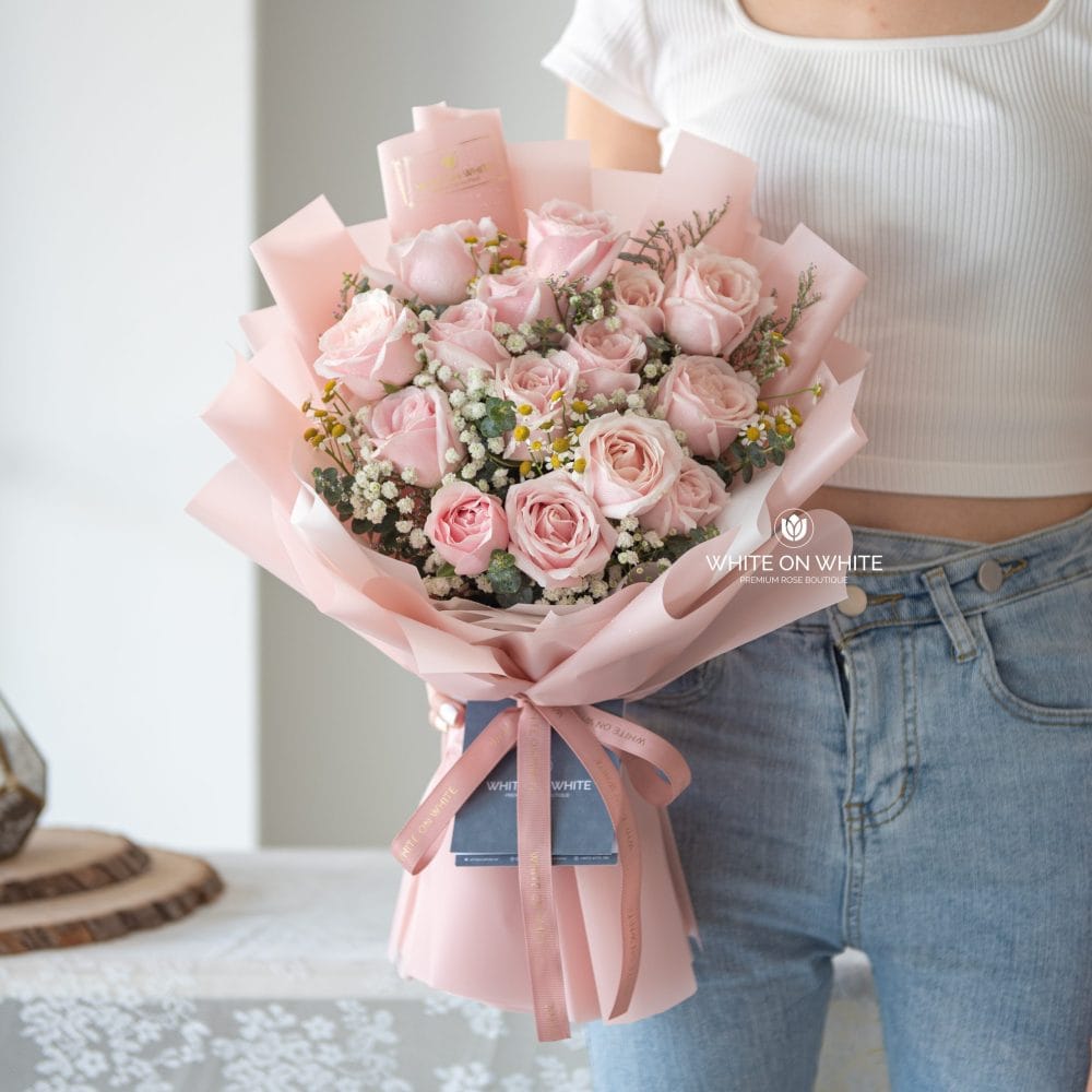 Blush Rose Bouquet - Birthdays Flower, 520 day flower, pinktober flower, pink flower