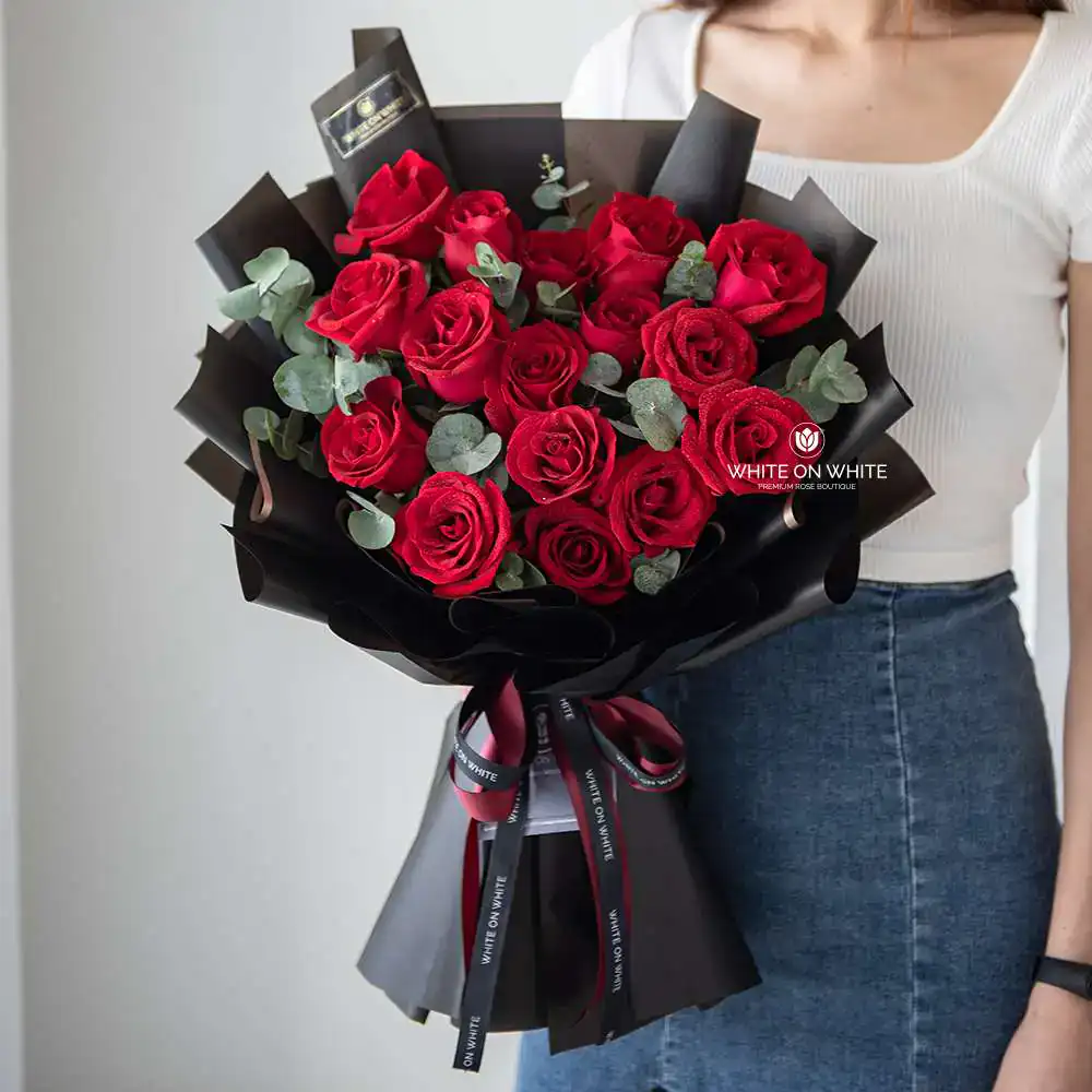 Red Valentine bouquet