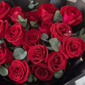 Red Valentine bouquet