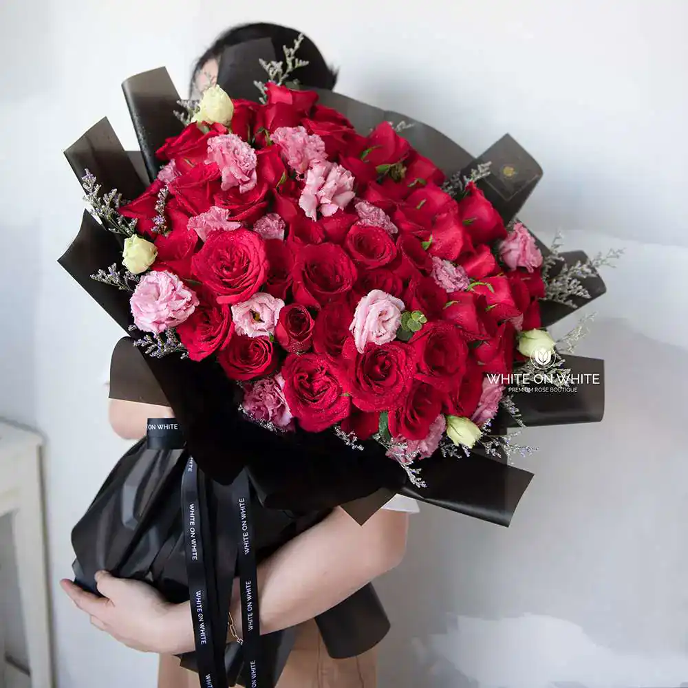 romantic rose bouquet, premium roses as brithday gift, marriage proposal flowers