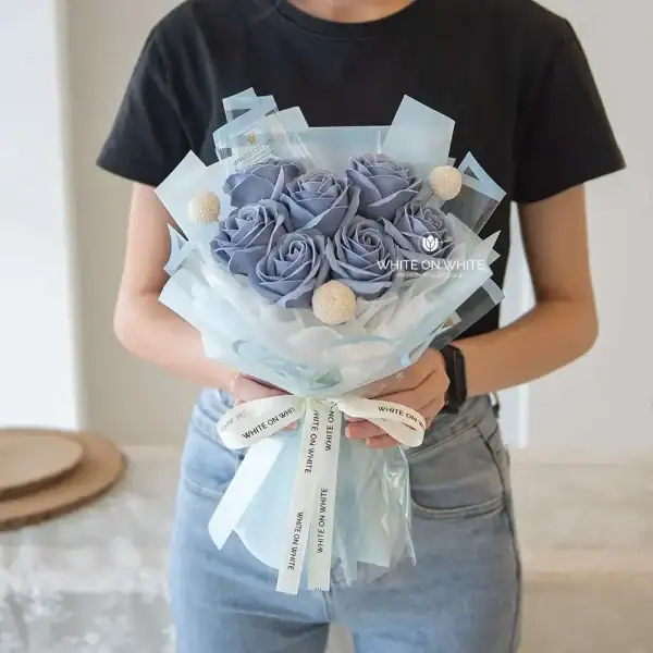 Simple Love bouquet for Birthday & Friendship, same day flower delivery, christmas gift, christmas bouquet