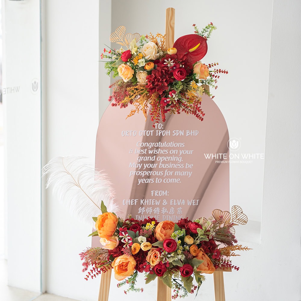 Opening Gala Mirror Stand