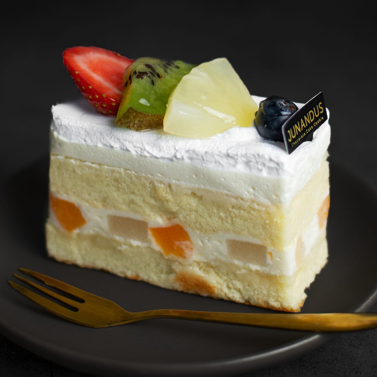 Fruit Chantilly Cake (slice)