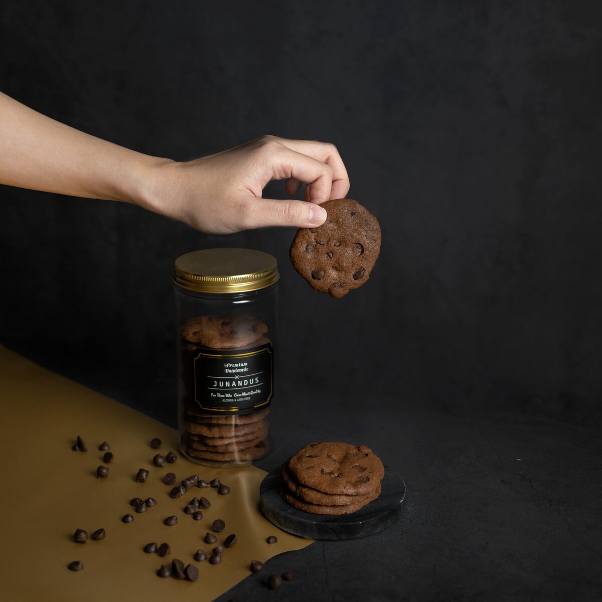 Double Chocolate Chip Cookies (5) Double Chocolate Chip Cookies