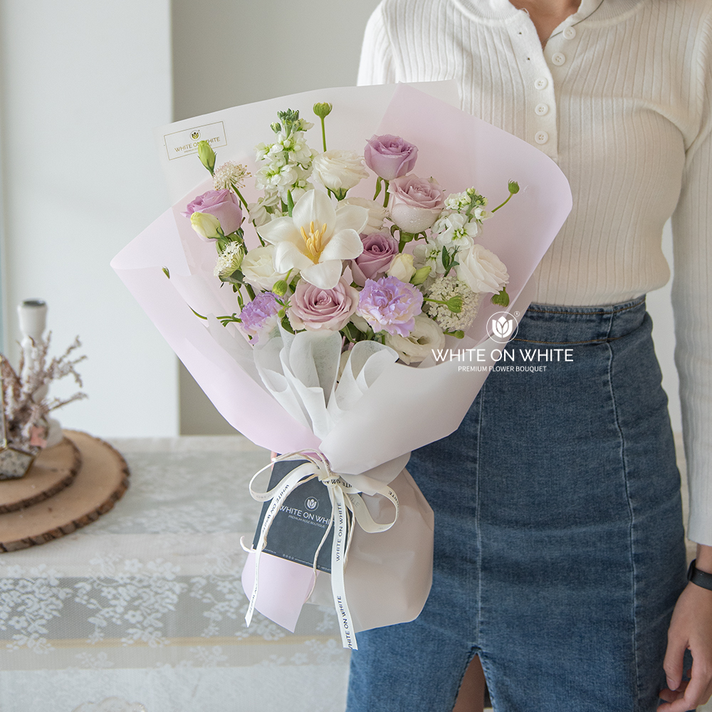 Luna Bouquet Luna Bouquet, What Flower Color Matches Your Graduation Outfit, flower graduation outfit