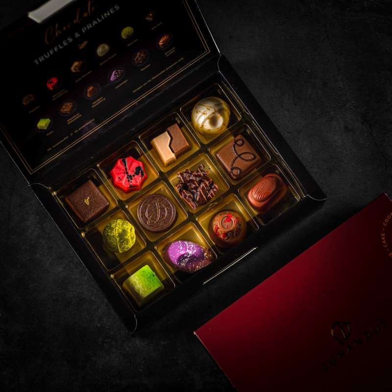 Truffles and Pralines (12pcs)