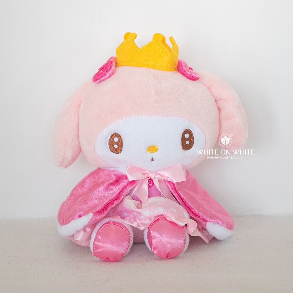 Melody wears Crown & Cloak 23cm (Plush Toy) Melody wears Crown & Cloak 23cm (Plush Toy)