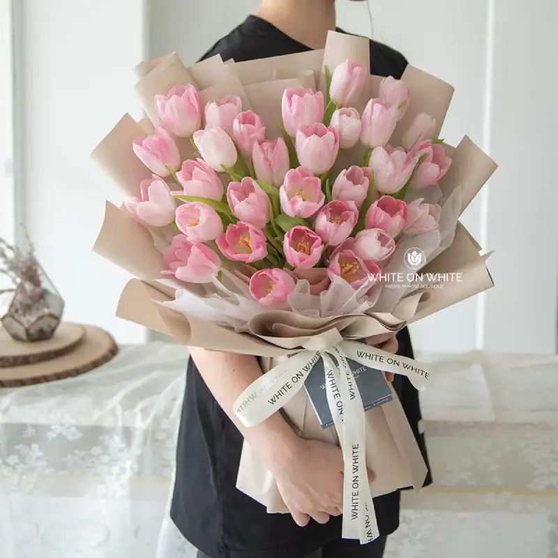 Yara-Tulip-Bouquet-1 florist near bandar bera, pink tulips bouquet, premium flower bouquet