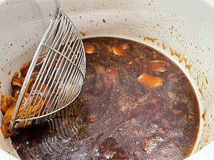 picking out ginger with skimmer