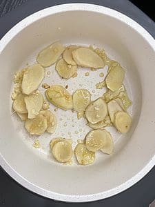 saute garlic and ginger