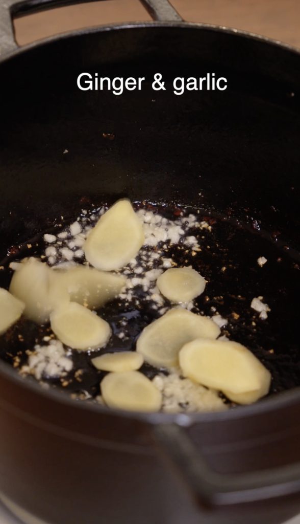 saute ginger and garlic