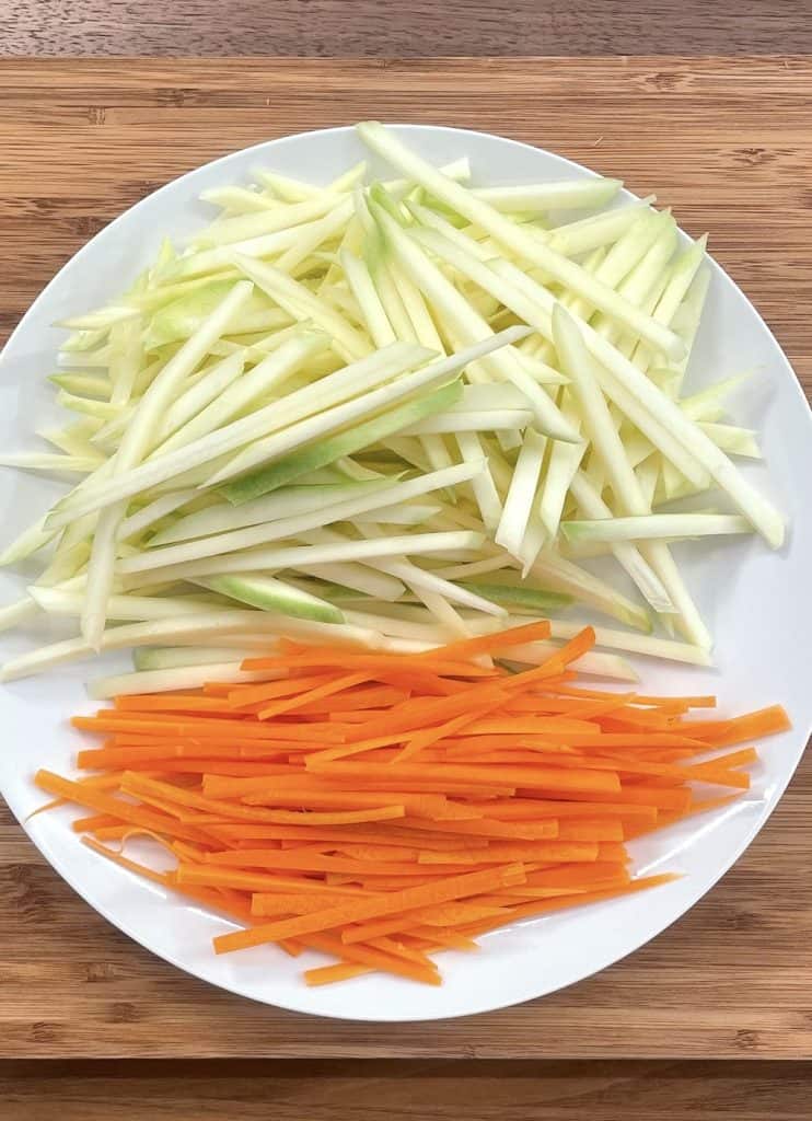 thinly sliced mango and carrot