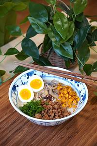 Creamy Ramen Noodles Soup