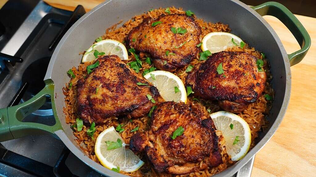One Pan Garlic Lemon Chicken and Rice Thumbnail