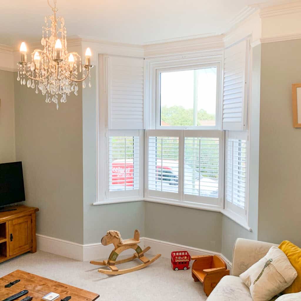 living room tier on tier bay window shutter Eastleigh Hampshire