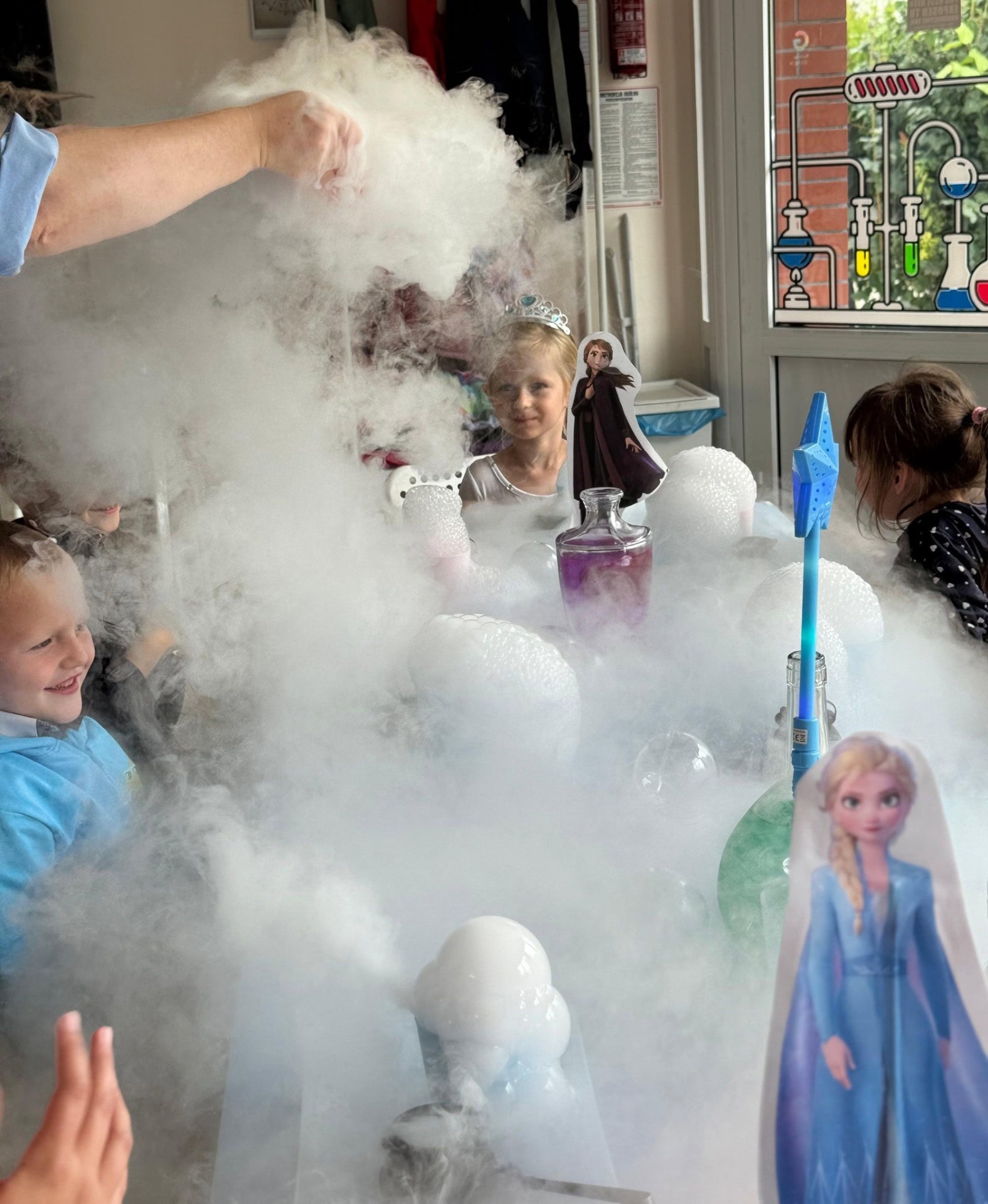 E5b7f8b0-9b6d-4c19-bc13-4f3c6eb9a28a.jpg.