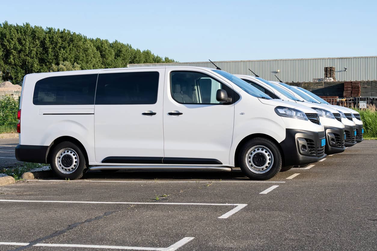 What Size Taxis Are Best for Airport Transfers?