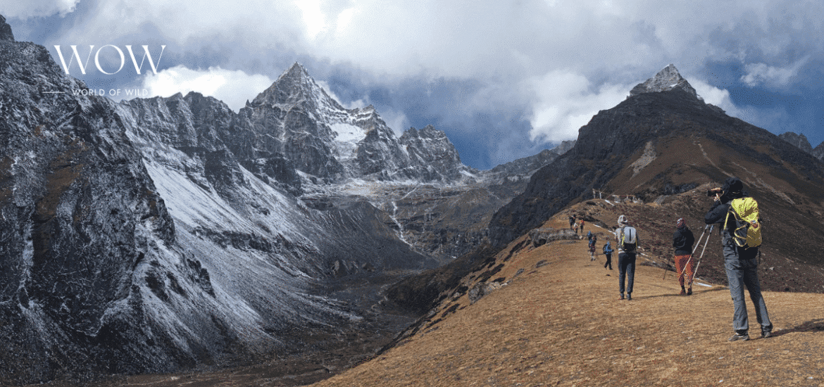 Himalayan Peak with photographer in Chopta