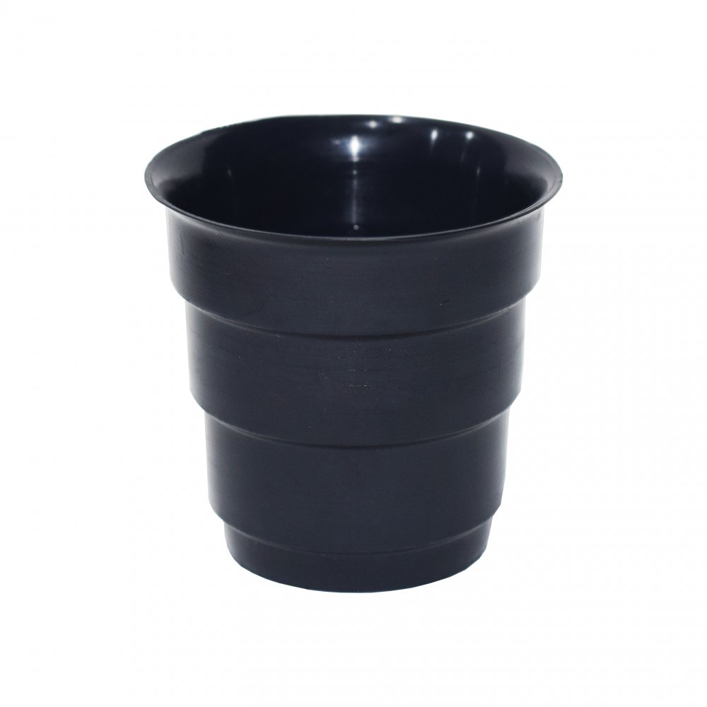 Recipiente de plástico negro para uso en jardinería y construcción, resistente y duradero de 3D Casa Bureu Plásticos.