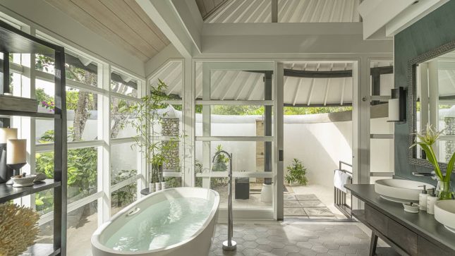 Four Seasons KudaHuraa-Sunrise/Sunset Beach Villa with Pool/Sunset Family/Sunrise Family