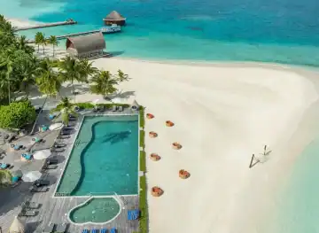 Kuredhi Pool Bar