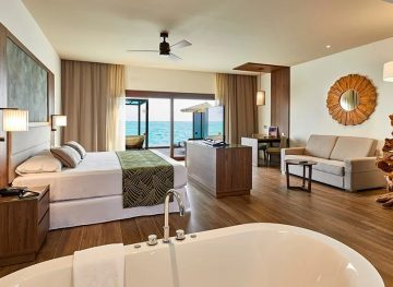 Suite with private pool - overwater