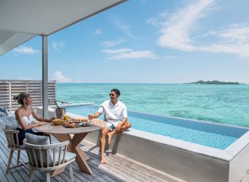 2 Bedroom Overwater Pool