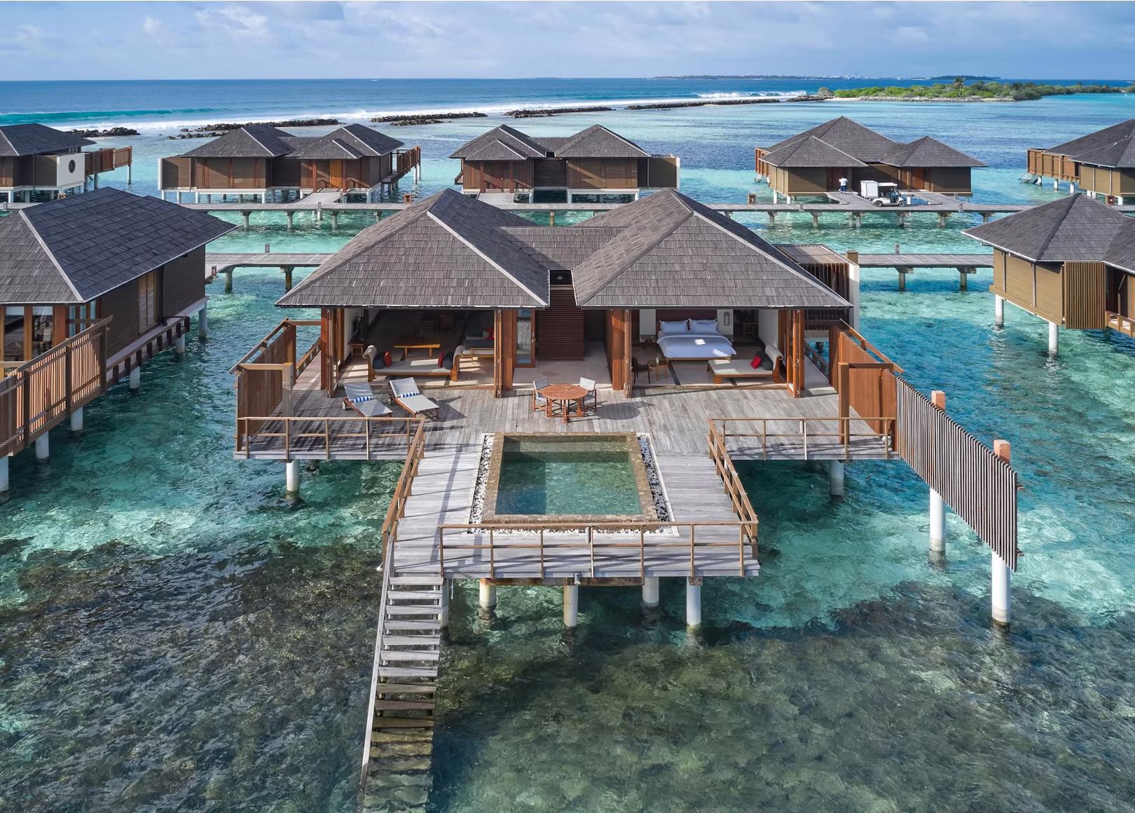 One-bedroom Ocean Suite with Pool