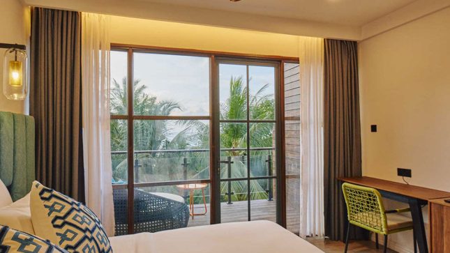 Beach Hotel Dhigurah - Ocean view Room / Beach Front Room