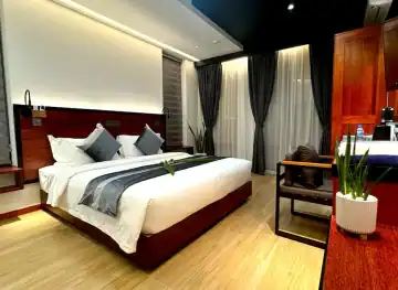 Deluxe Double or Twin Room with Balcony