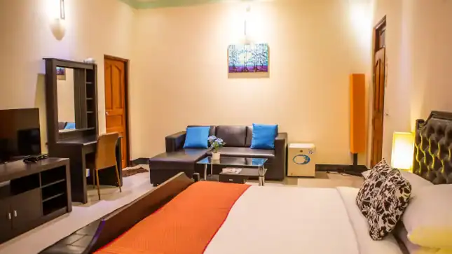 Deluxe Double Room / Deluxe Suite